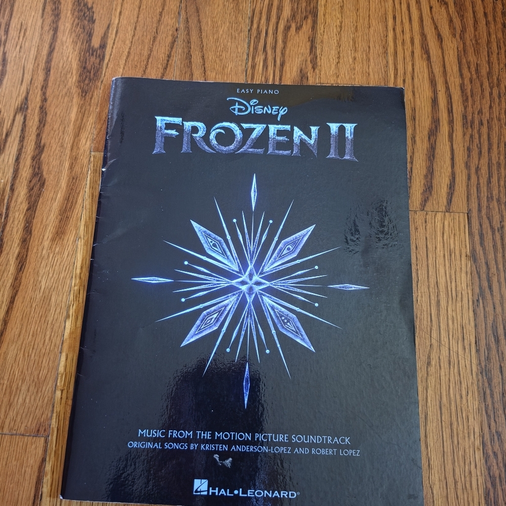 Disney Frozen II Easy Piano Music From The Motion Picture Soundtrack Book